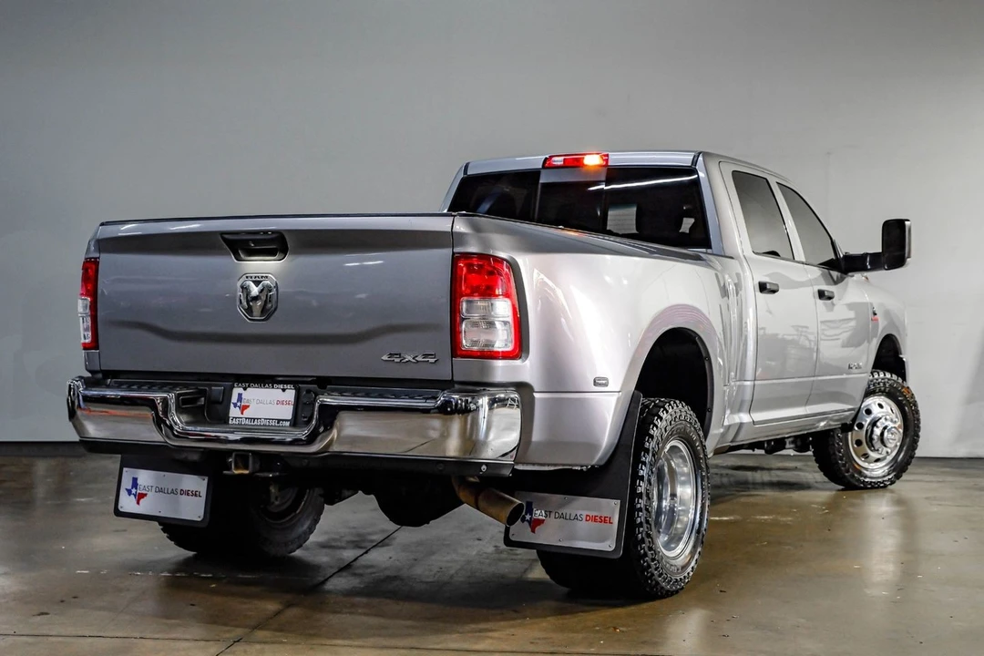 2022 Ram 3500 - Image 11 of 12