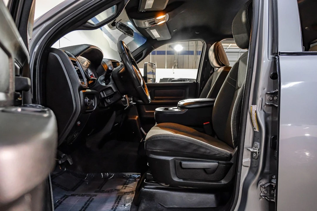 2022 Ram 3500 - Image 4 of 12