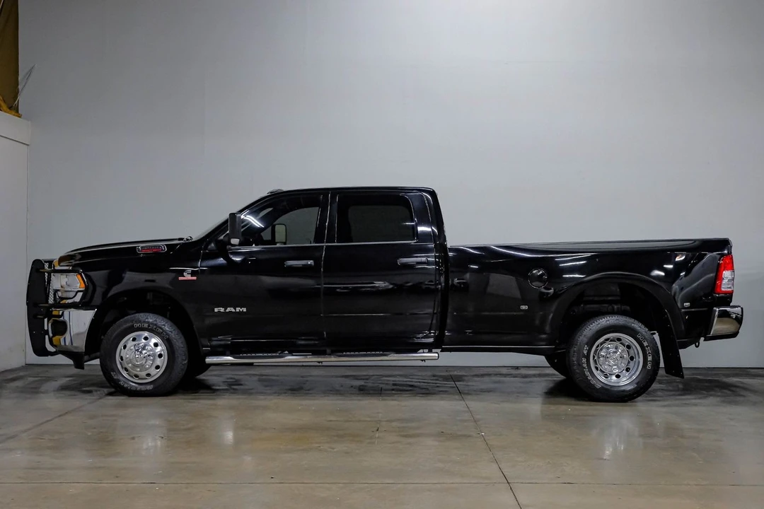 2022 Ram 3500 - Image 15 of 21