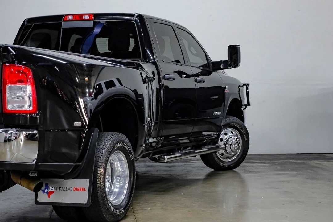 2022 Ram 3500 - Image 12 of 21