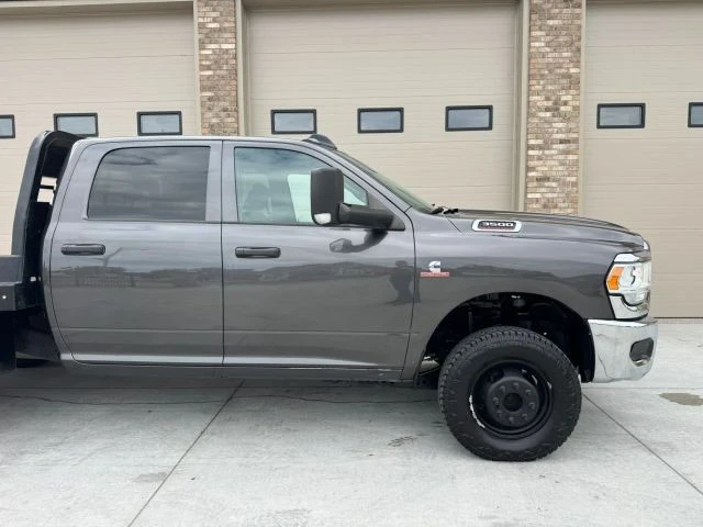 2022 Ram 3500 - Image 17 of 31