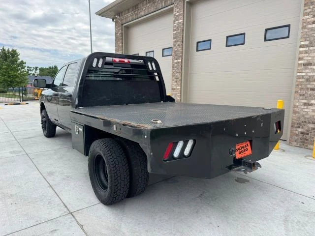 2022 Ram 3500 - Image 7 of 31
