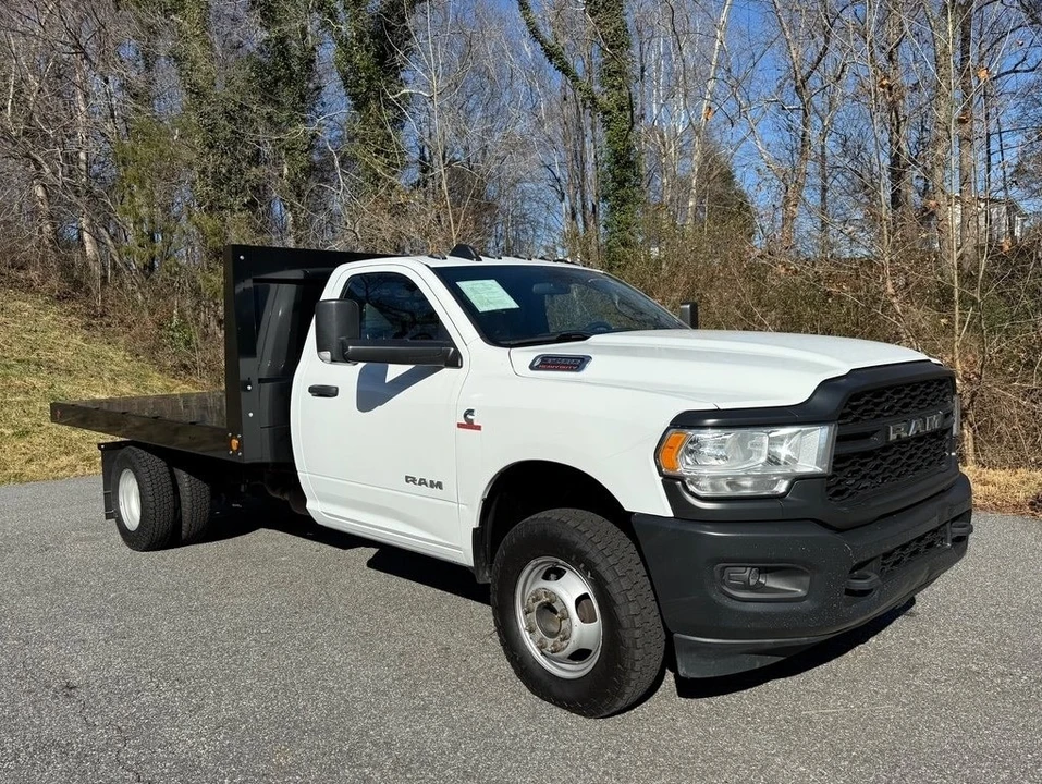 2022 Ram 3500 - Image 4 of 12