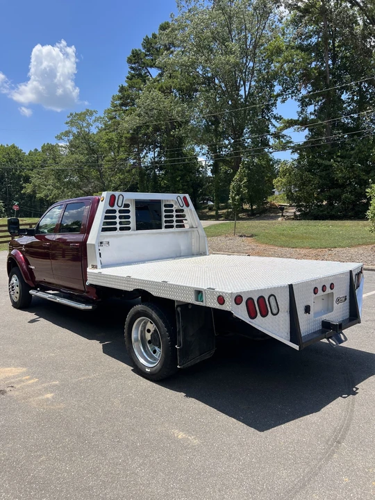 2022 Ram 4500 & 5500 - Image 2 of 10