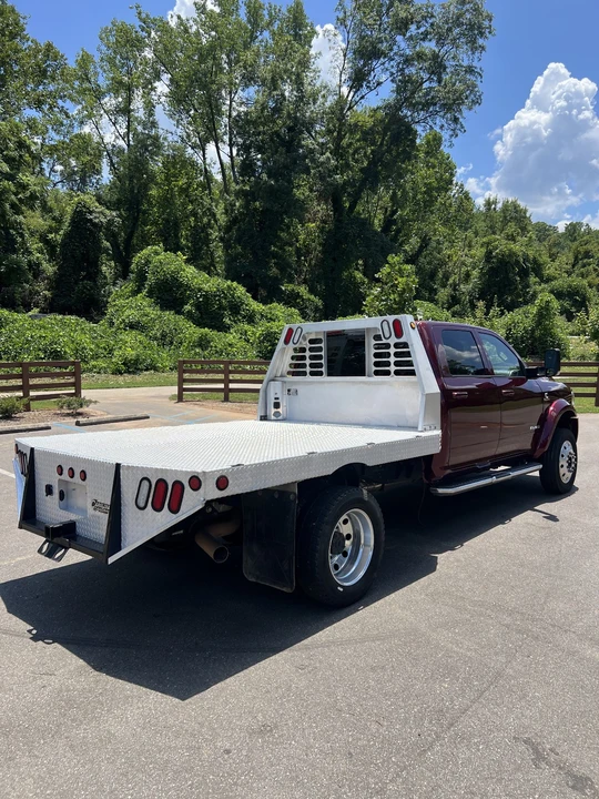 2022 Ram 4500 & 5500 - Image 3 of 10
