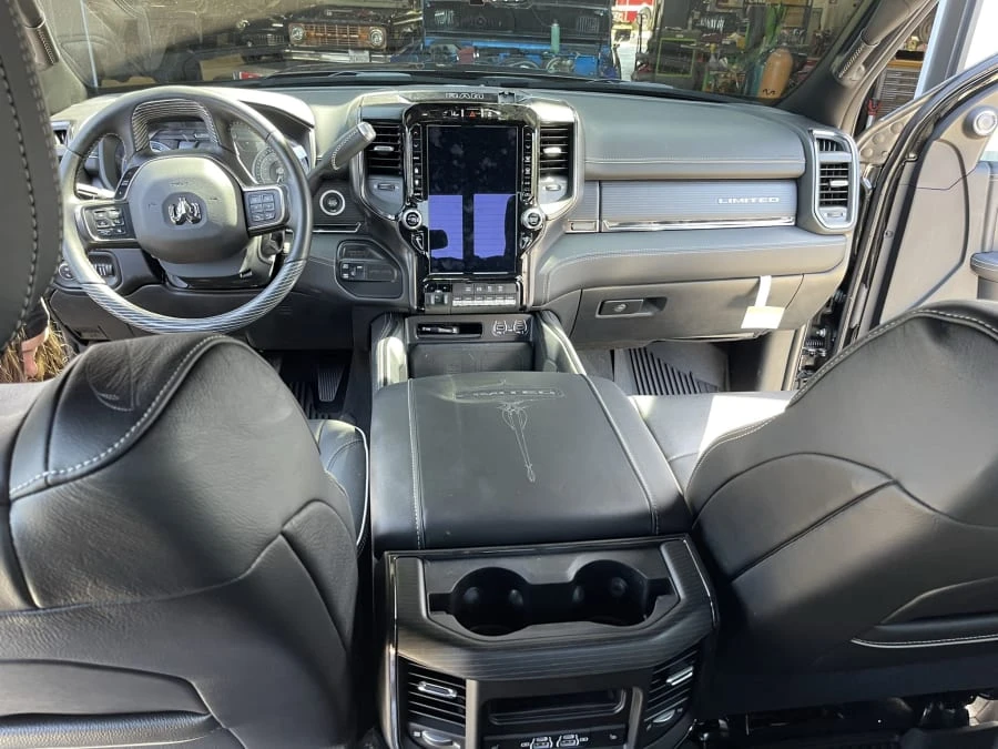 2022 Ram 4500 & 5500 - Image 10 of 19