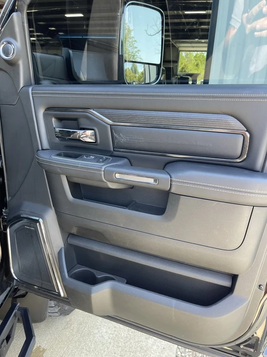 2022 Ram 4500 & 5500 - Image 14 of 19