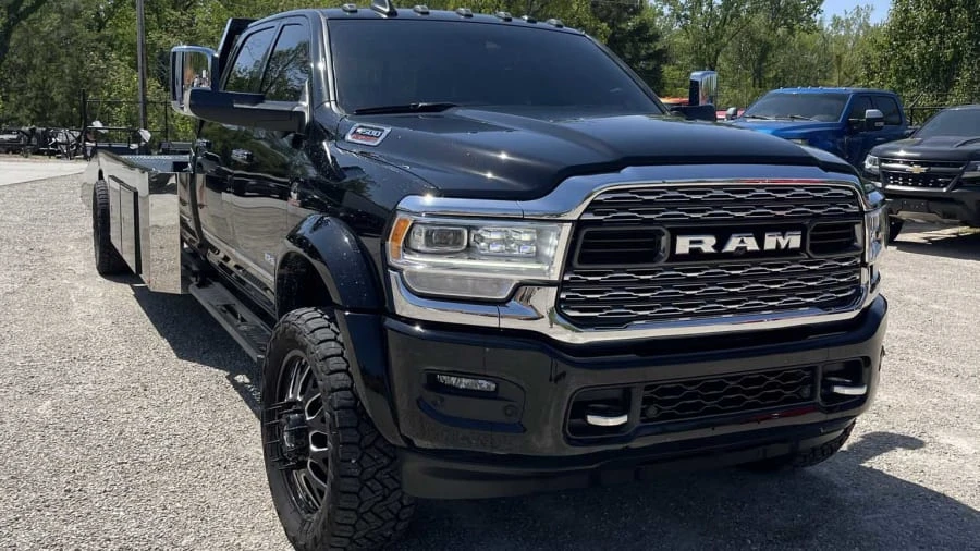 2022 Ram 4500 & 5500 - Image 4 of 19