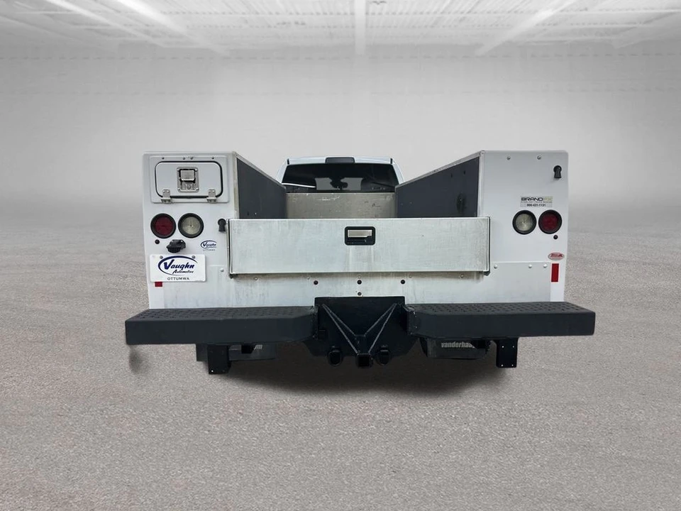 2022 Ram 4500 & 5500 - Image 11 of 12