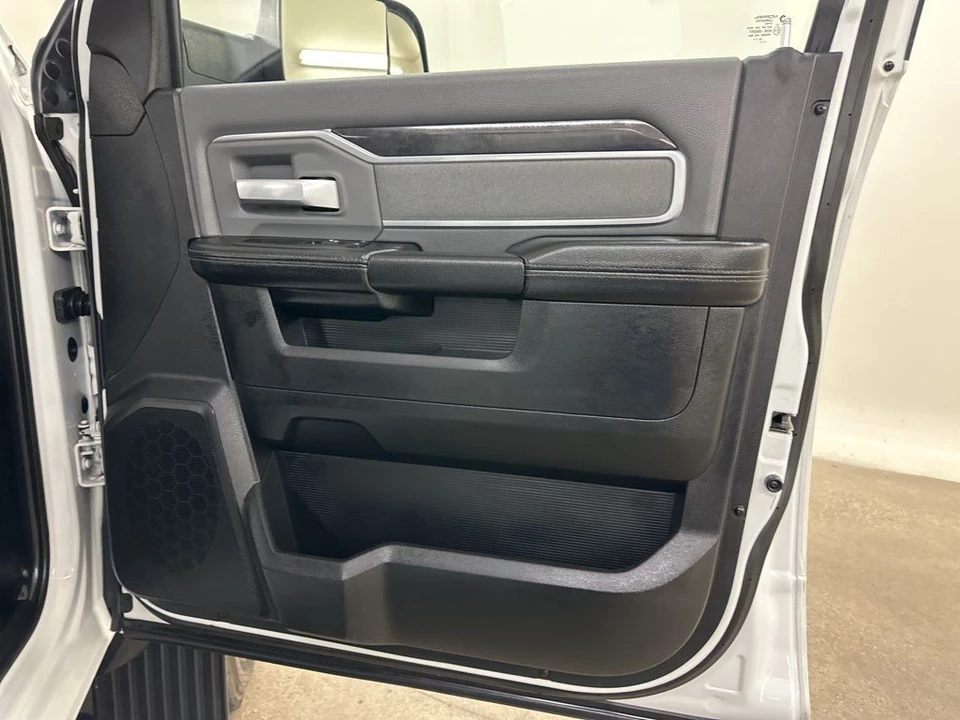 2022 Ram 4500 & 5500 - Image 19 of 21