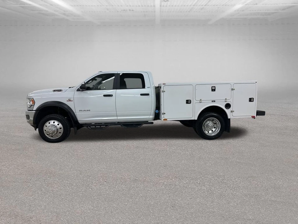 2022 Ram 4500 & 5500 - Image 8 of 21