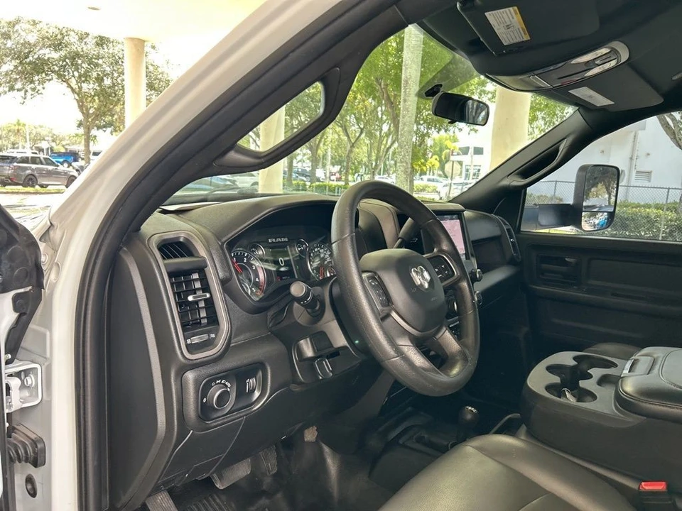 2022 Ram 4500 & 5500 - Image 6 of 12