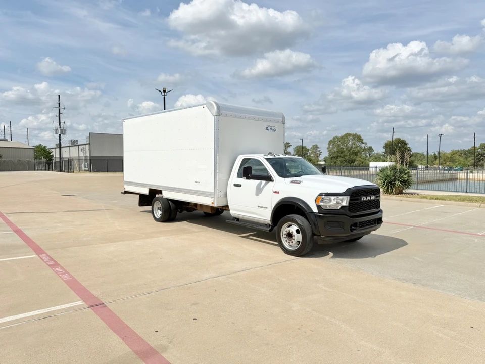 2022 Ram 4500 & 5500 - Image 4 of 9