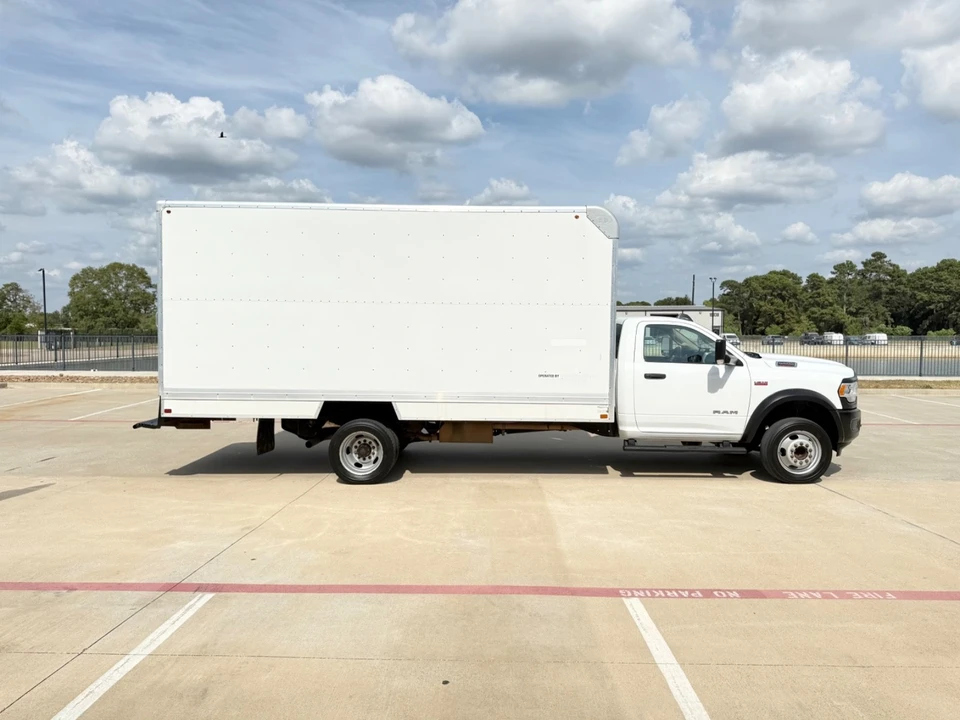 2022 Ram 4500 & 5500 - Image 5 of 9