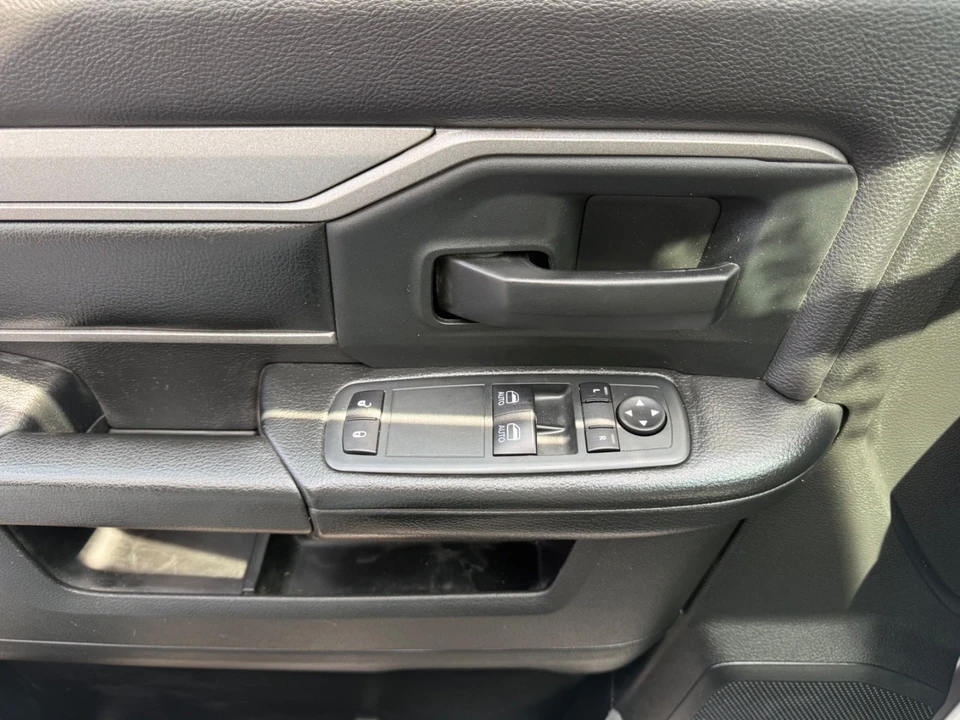 2022 Ram 4500 & 5500 - Image 8 of 9