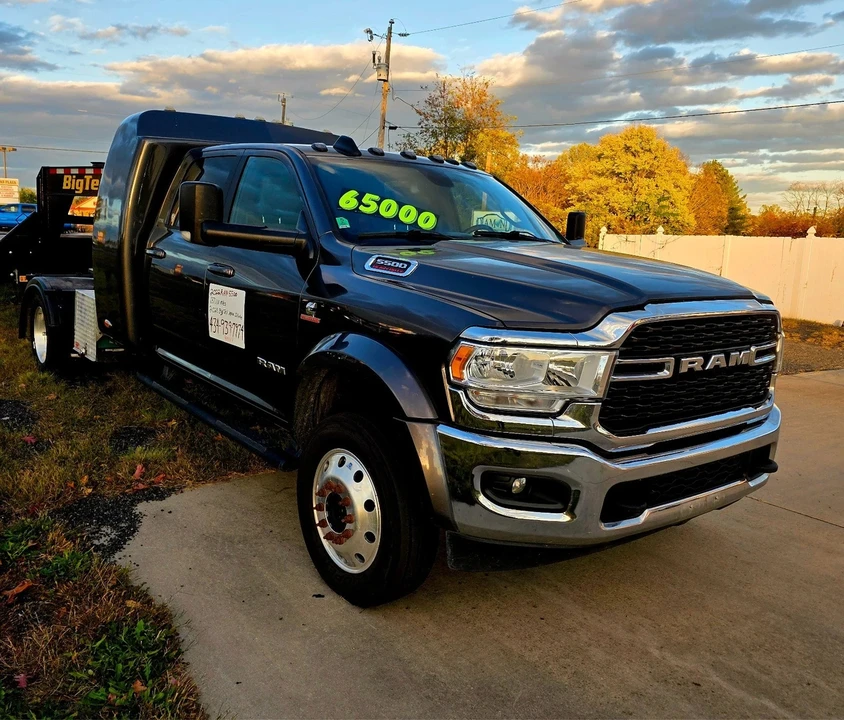 2022 Ram 4500 & 5500 - Image 2 of 21