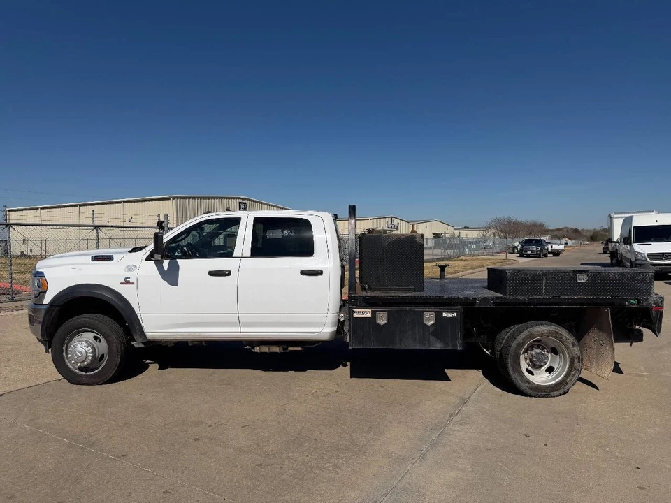 2022 Ram 4500 & 5500 - Image 3 of 12