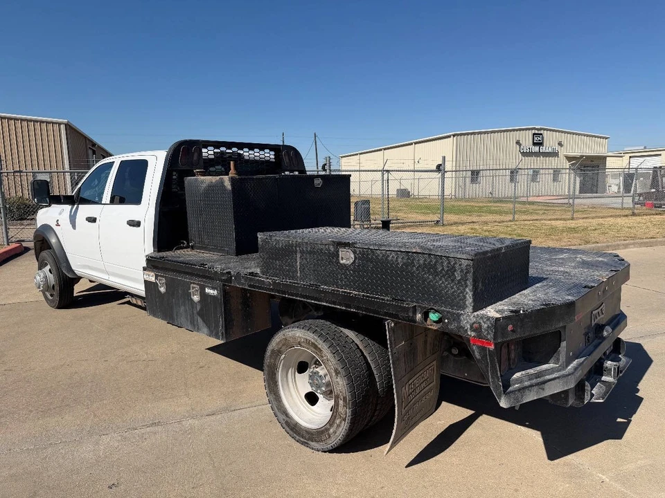 2022 Ram 4500 & 5500 - Image 4 of 19