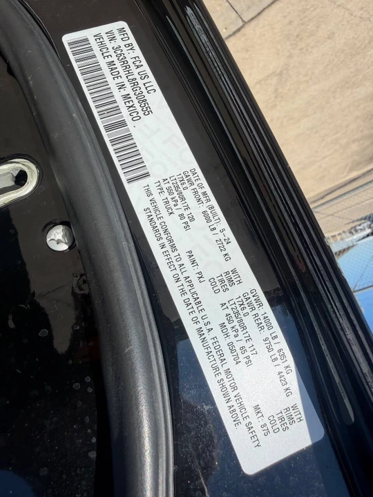 2022 Ram 4500 & 5500 - Image 18 of 19