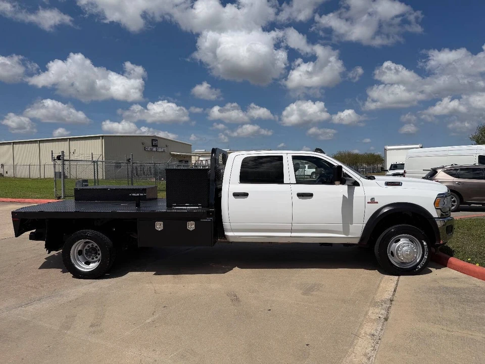 2022 Ram 4500 & 5500 - Image 4 of 12