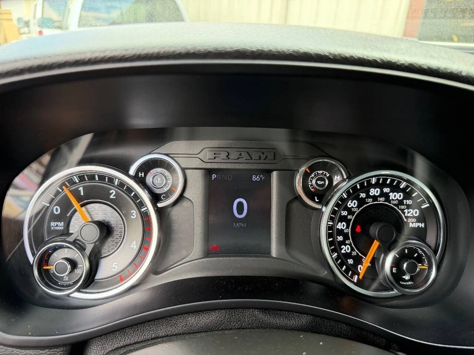 2022 Ram 4500 & 5500 - Image 7 of 12