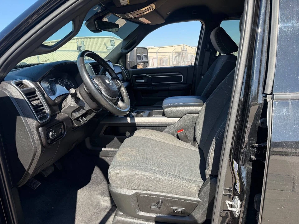 2022 Ram 4500 & 5500 - Image 16 of 19