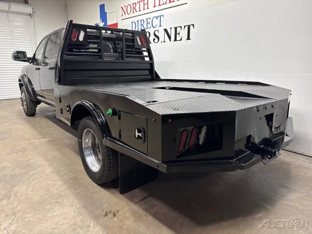 2022 Ram 4500 & 5500 - Image 8 of 21