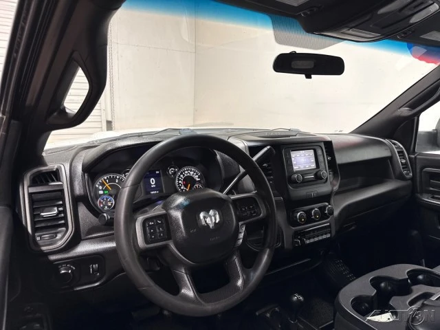 2022 Ram 4500 & 5500 - Image 16 of 24