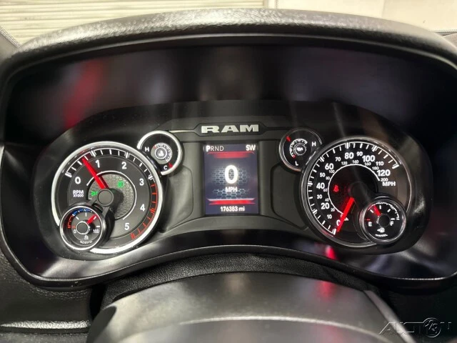2022 Ram 4500 & 5500 - Image 16 of 21