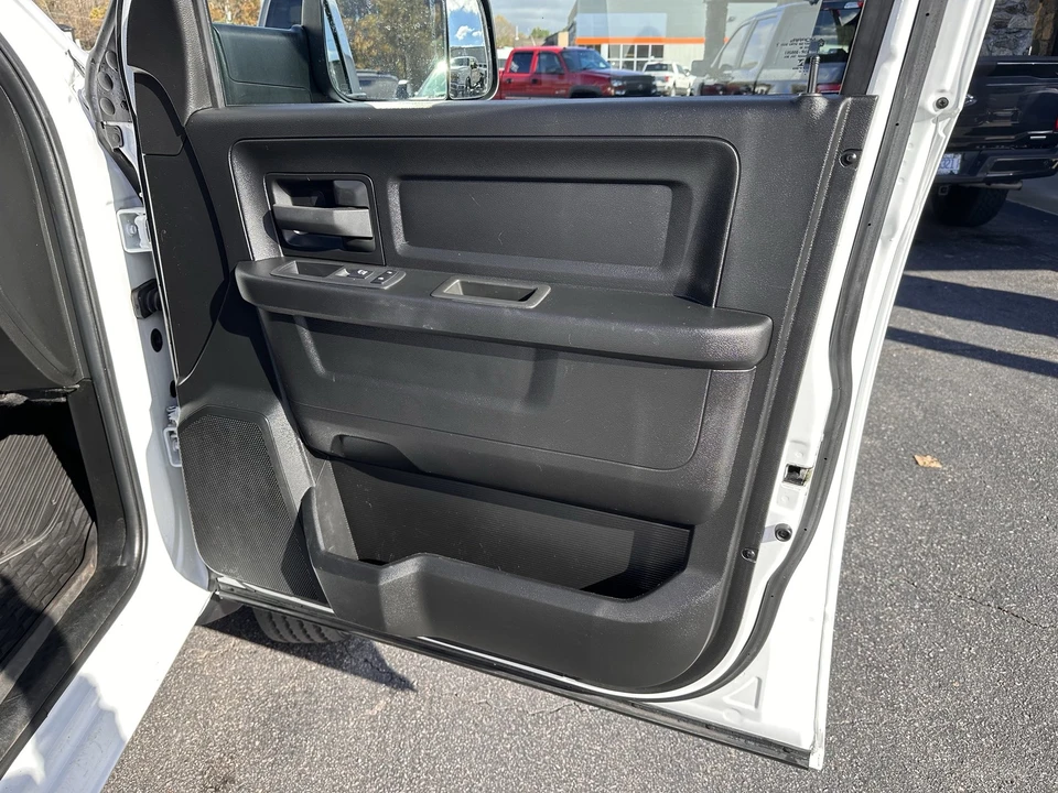2022 Ram 4500 & 5500 - Image 11 of 12