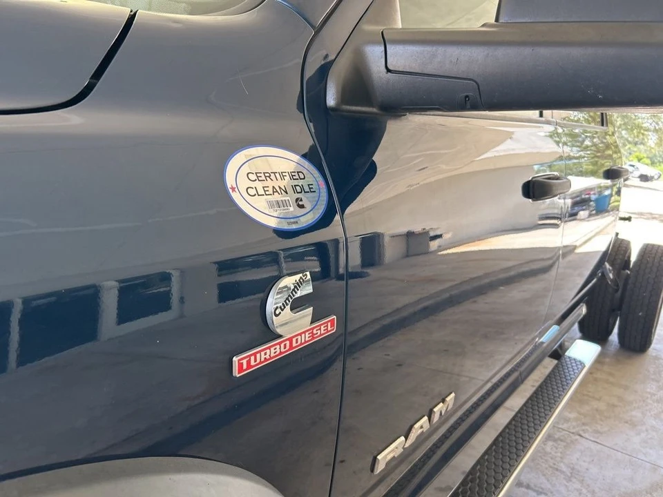 2022 Ram 4500 & 5500 - Image 10 of 12