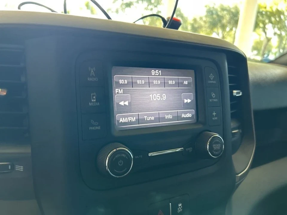 2022 Ram 4500 & 5500 - Image 7 of 12