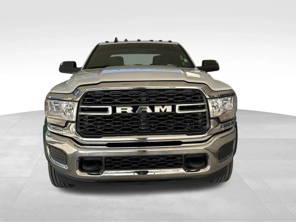2022 Ram 4500 & 5500 - Image 11 of 12
