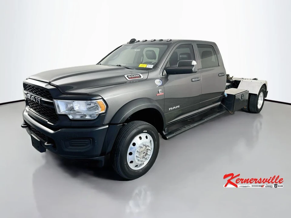 2022 Ram 4500 & 5500 - Image 3 of 24