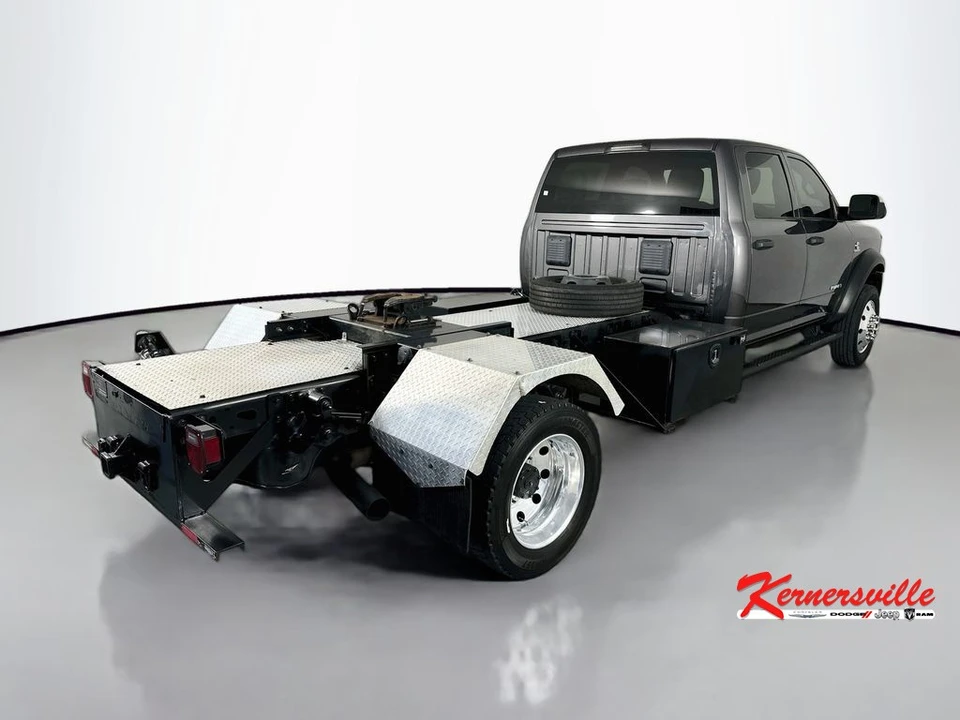 2022 Ram 4500 & 5500 - Image 7 of 24