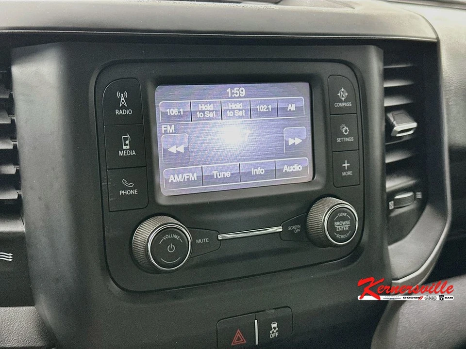 2022 Ram 4500 & 5500 - Image 17 of 24