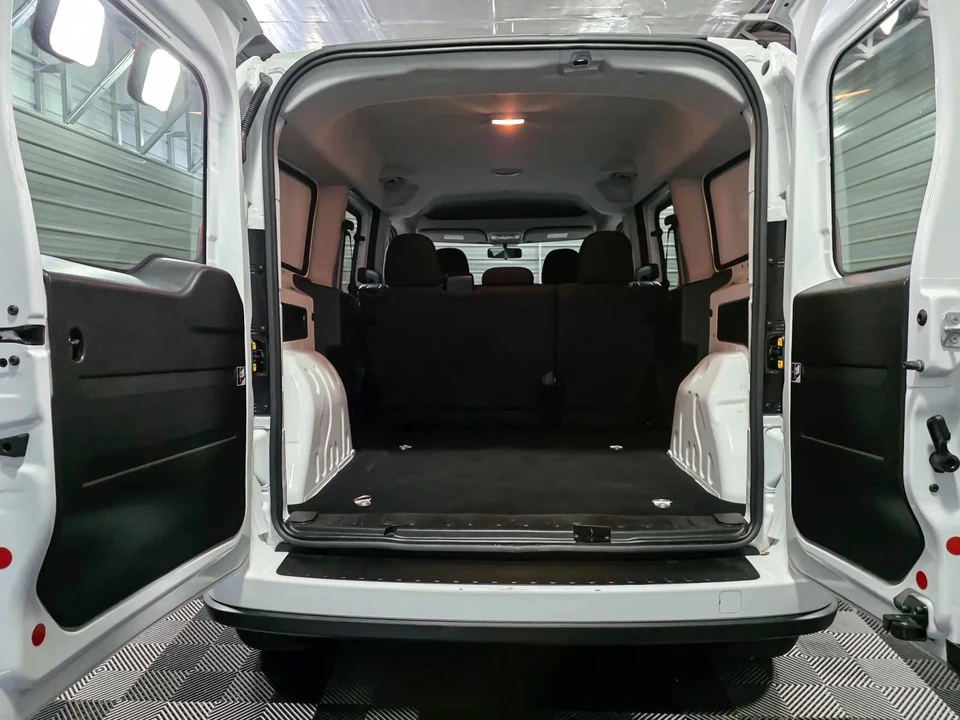 2022 Ram ProMaster - Image 10 of 12