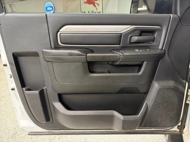 2022 Ram 3500 - Image 16 of 24