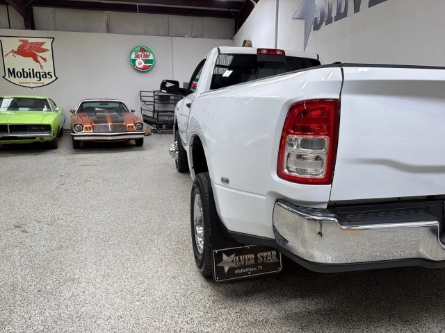 2022 Ram 3500 - Image 9 of 24