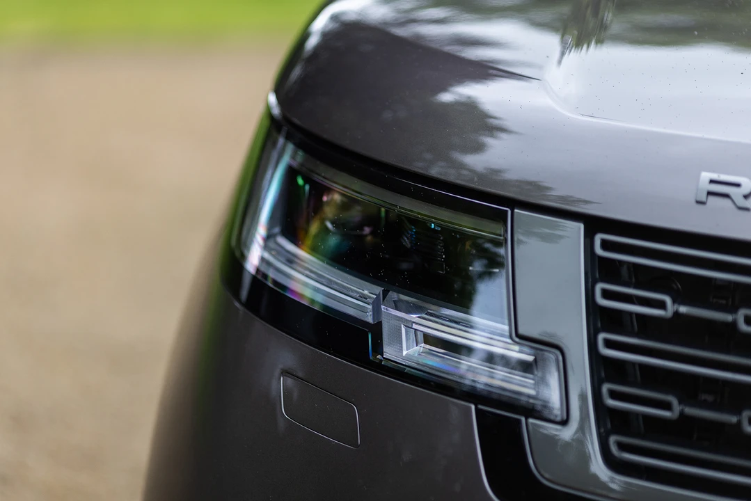 2022 Land Rover Range Rover L460 - Image 27 of 31
