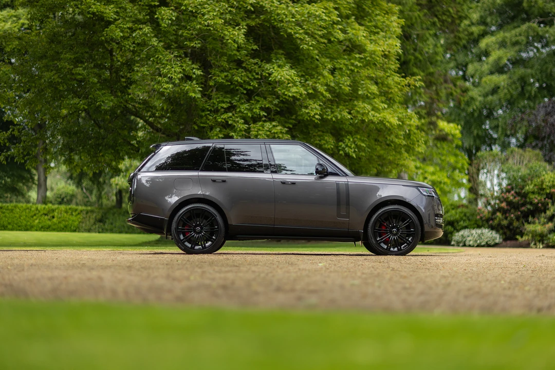 2022 Land Rover Range Rover L460 - Image 15 of 31