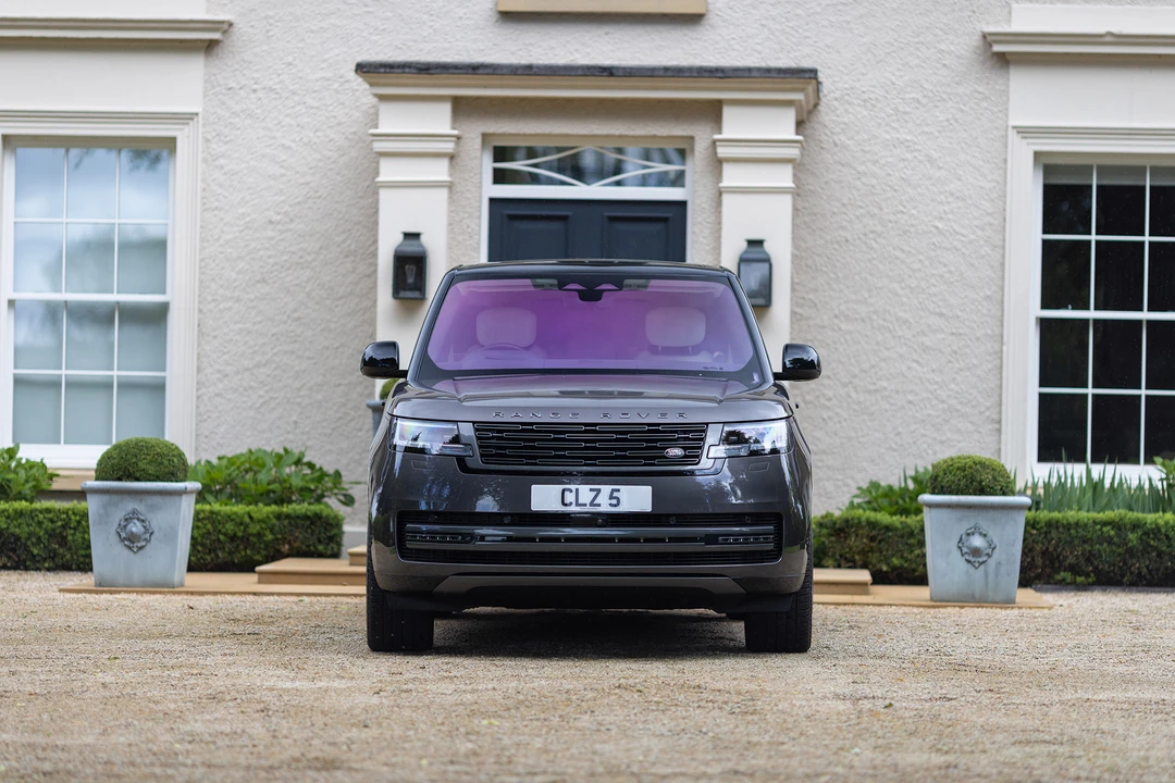 2022 Land Rover Range Rover L460 - Image 2 of 31
