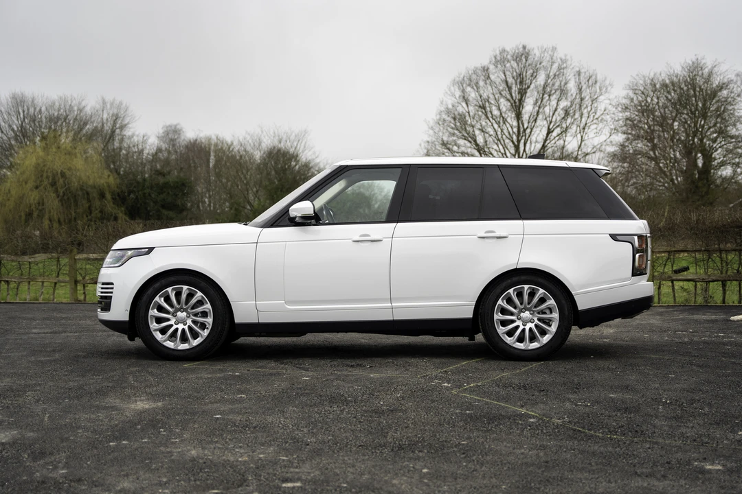 2022 Land Rover Range Rover L460 - Image 4 of 31