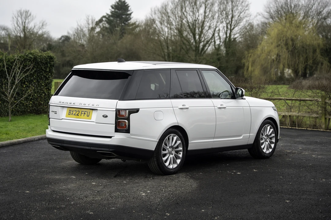 2022 Land Rover Range Rover L460 - Image 13 of 31