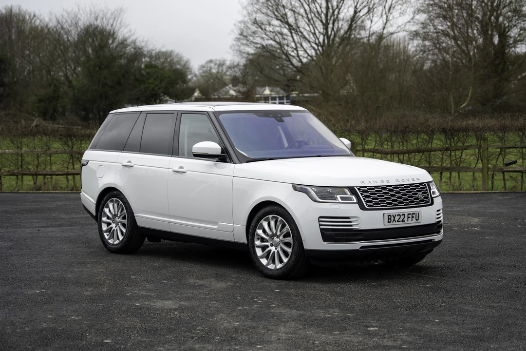 2022 Land Rover Range Rover L460 - Image 14 of 31