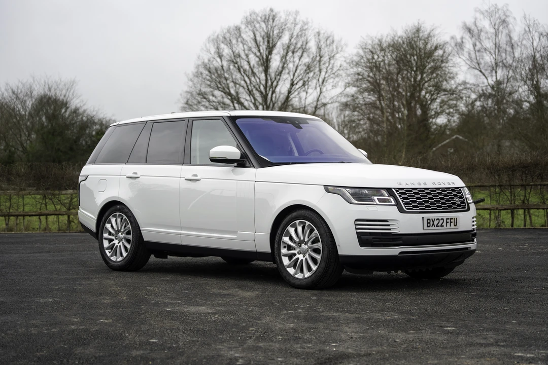 2022 Land Rover Range Rover L460 - Image 15 of 31
