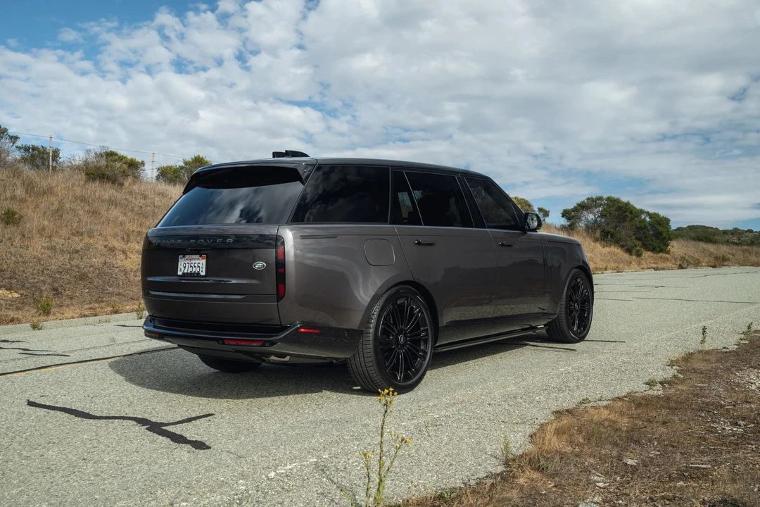 2022 Land Rover Range Rover L460 - Image 11 of 31