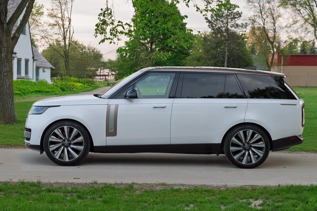 2022 Land Rover Range Rover L460 - Image 8 of 31