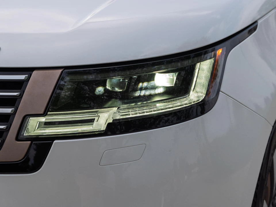 2022 Land Rover Range Rover L460 - Image 27 of 31