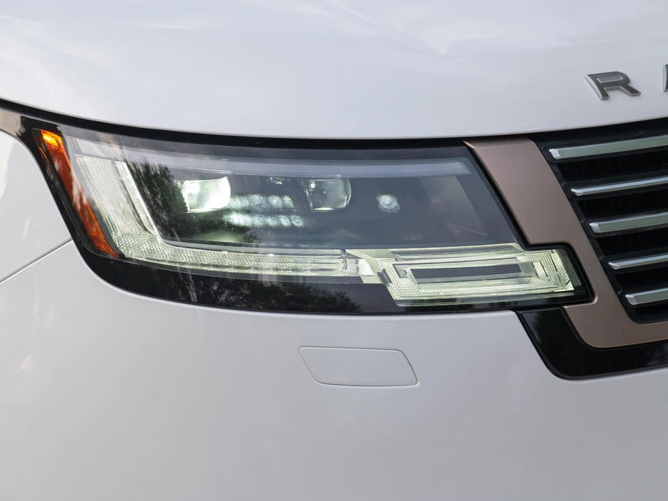 2022 Land Rover Range Rover L460 - Image 22 of 31